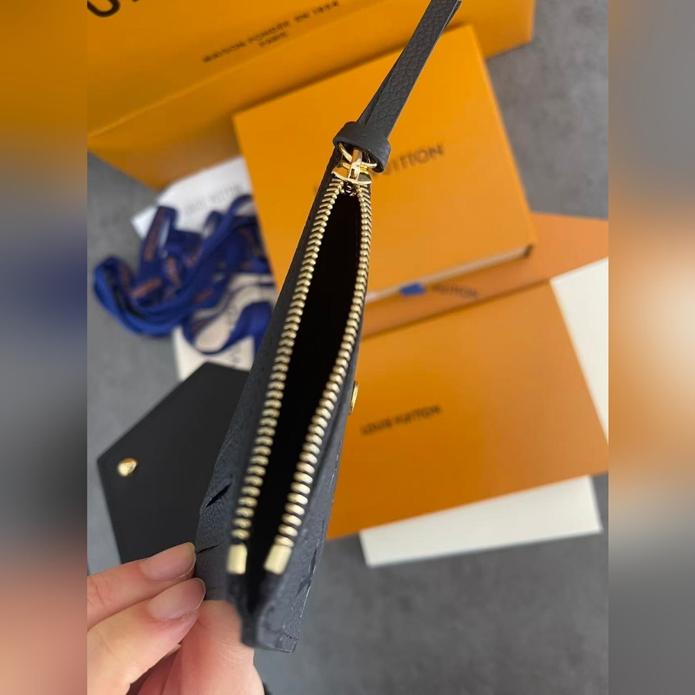Louis Vuitton Victorine Wallet - Picture 3 of 11